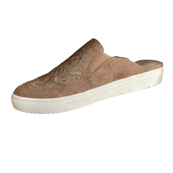 Steve Madden Natural Comfort Lora Embroidered Slip On Mule Clogs 9 - Picture 2 of 6